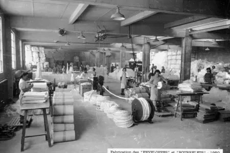 Fabrication des enveloppes et bourrelets - 1950