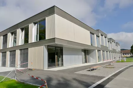 Schulhaus Feld Kloten