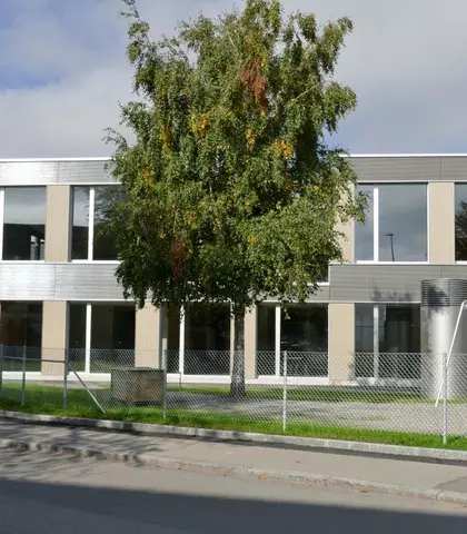 Schulhaus Feld Kloten