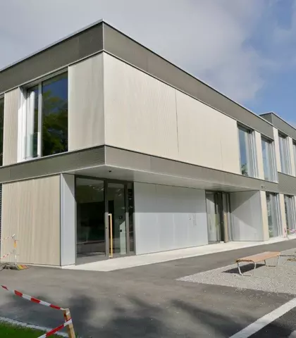 Schulhaus Feld Kloten